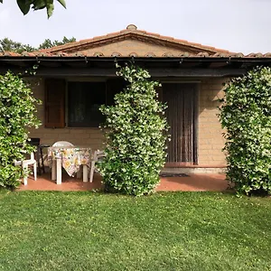 Casa di campagna Monolocale La Mimosa, Elmo